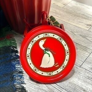 Vintage Aluminum Tin Christmas Geese Coaster Set (8)